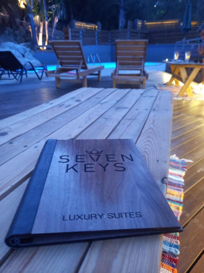 Seven Keys Luxury Suites Achílleion Exterior foto